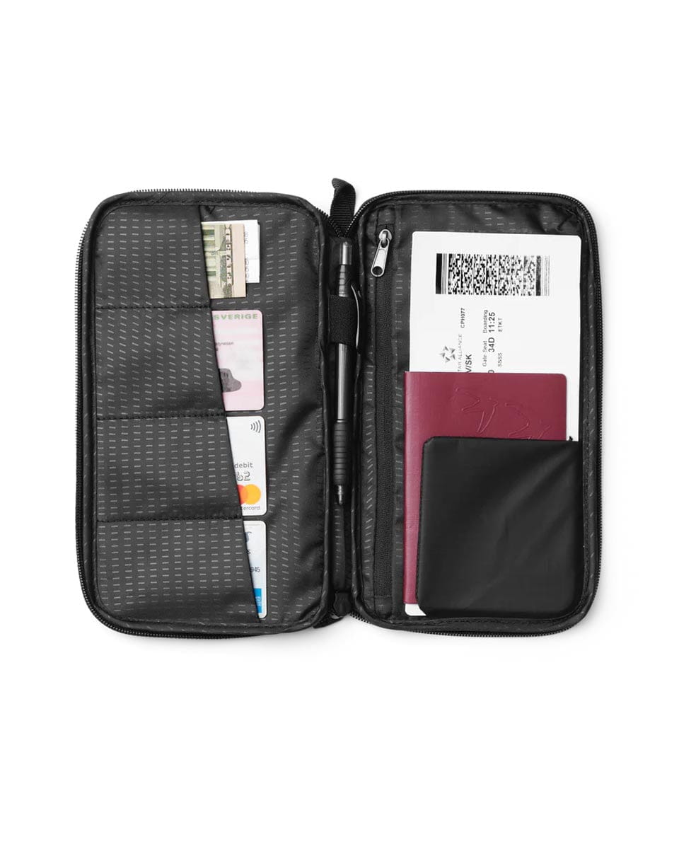 Db Journey SKI - Bags Db *25W* Essential Passport Cover