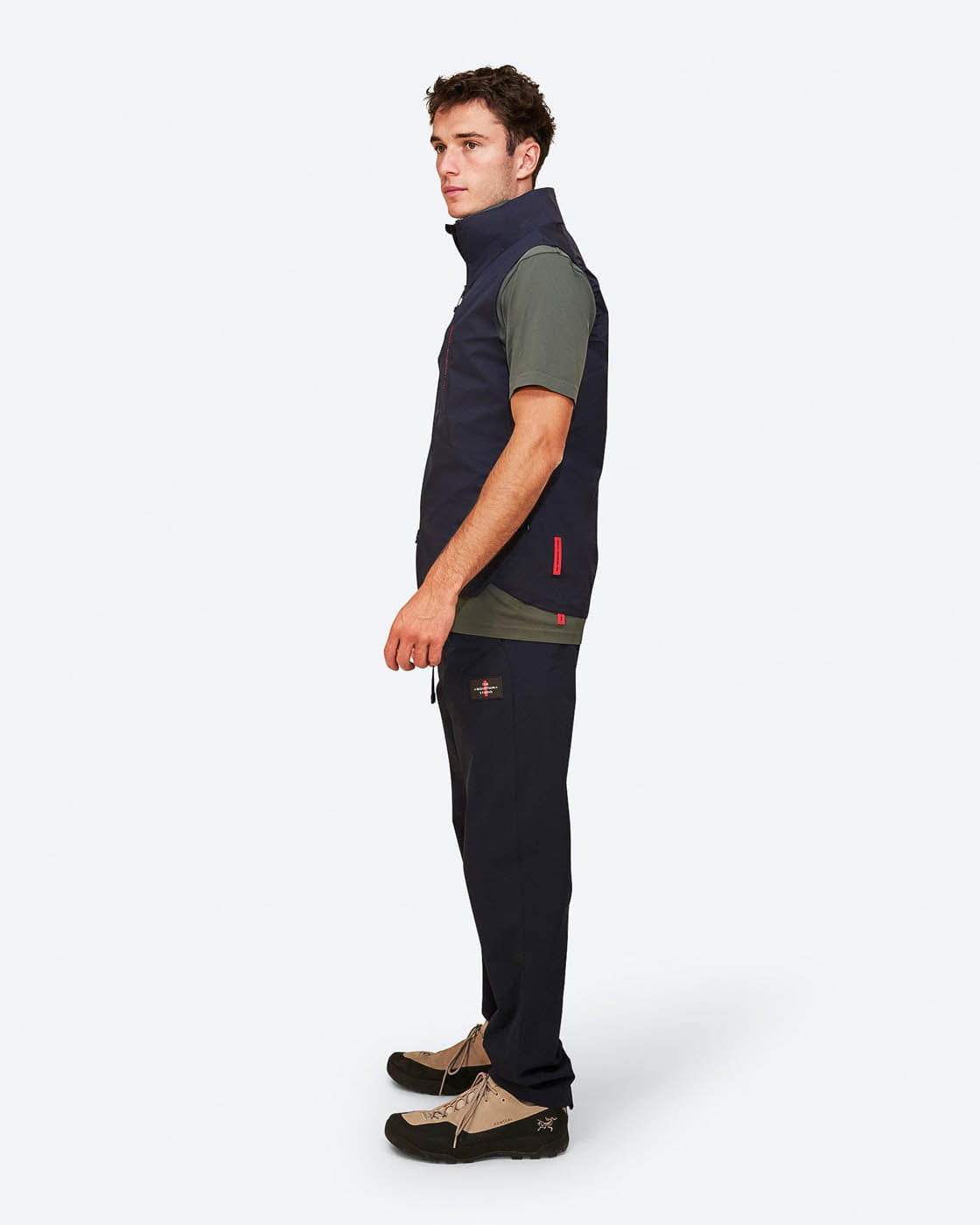 The Mountain Studio CLOTHING - Men - Apparel - Vest Mountain Studio *26S* Pertex Light Windbreaker Vest