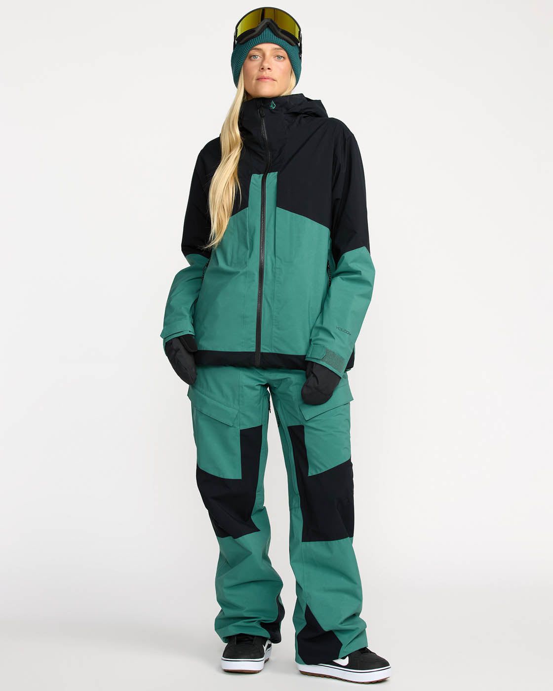 Volcom CLOTHING - Women - Outerwear - Jacket Volcom *25W* W AT Stretch Gore-Tex Jacket