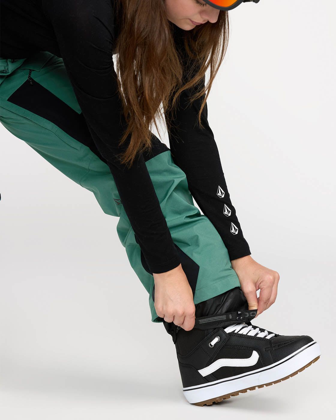 Volcom CLOTHING - Women - Outerwear - Pant Volcom *25W* W V.Co AT Stretch Gore-Tex Pant