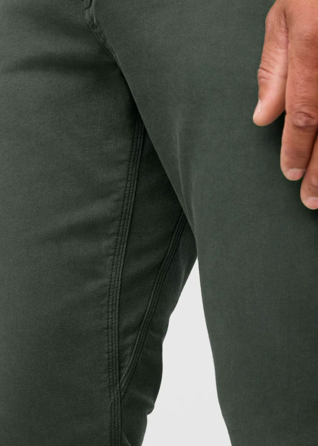 Men's No Sweat Relaxed Taper DUER