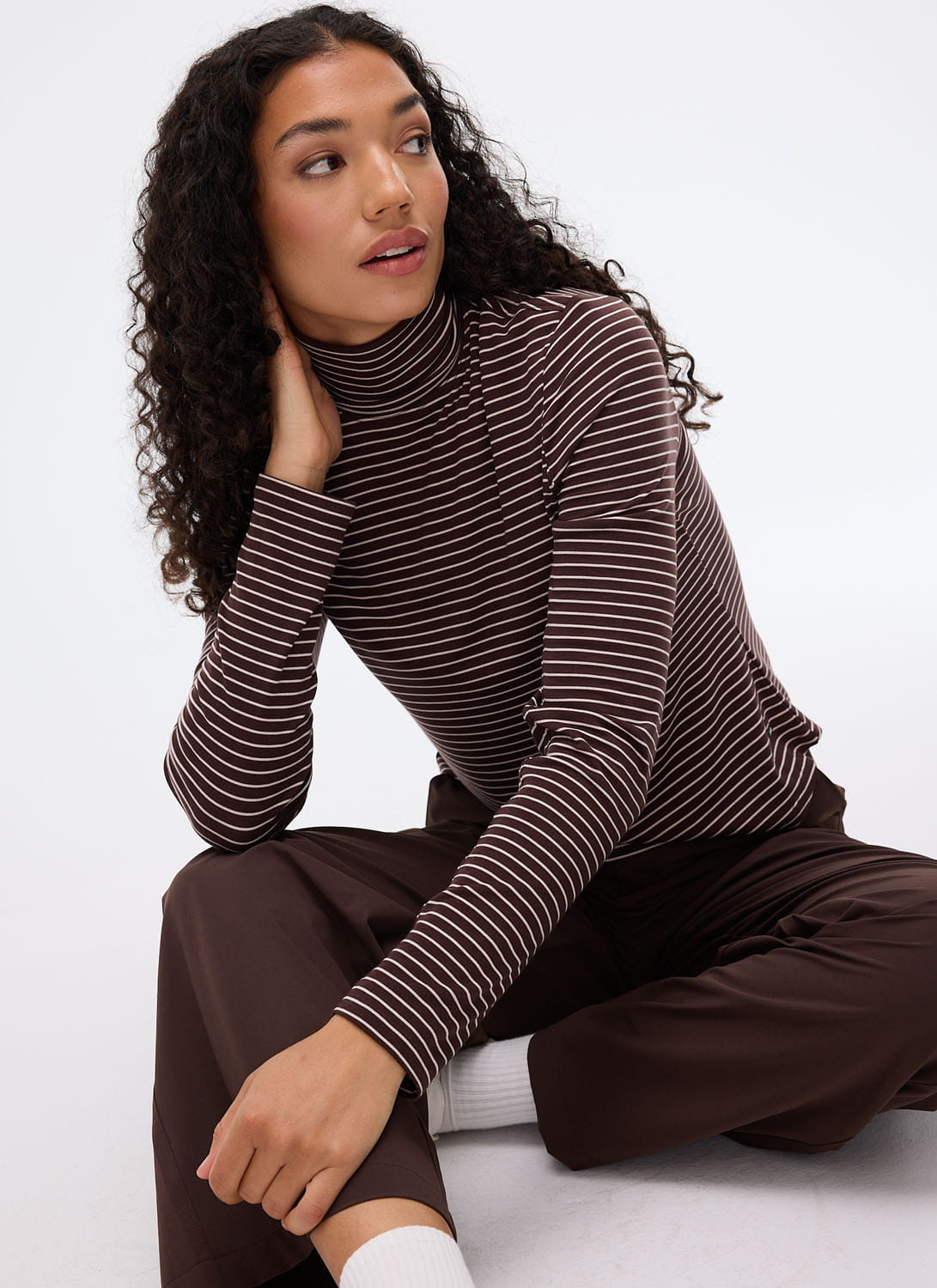 FIG *26W*  Azra Turtle Neck FIG