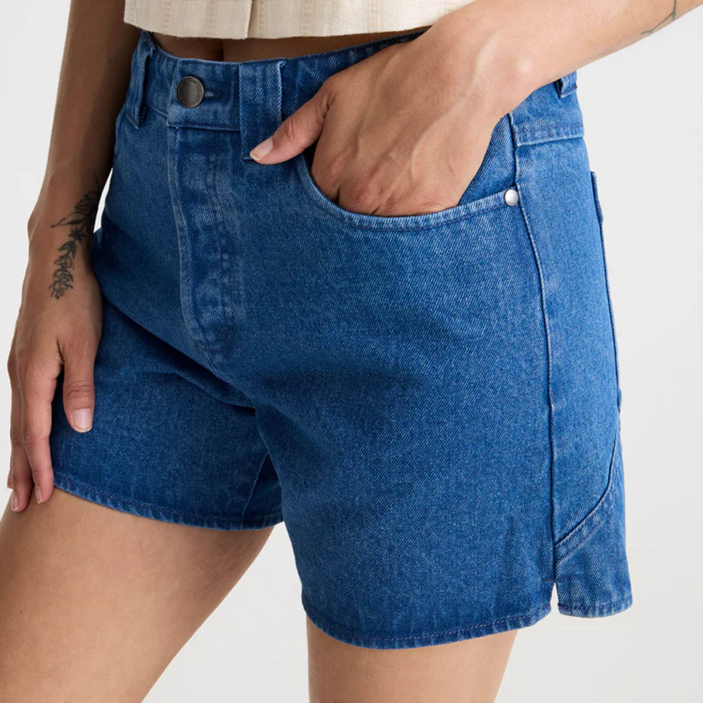 Roark CLOTHING - Women - Apparel - Short Roark *26S* W HWY 1 Short