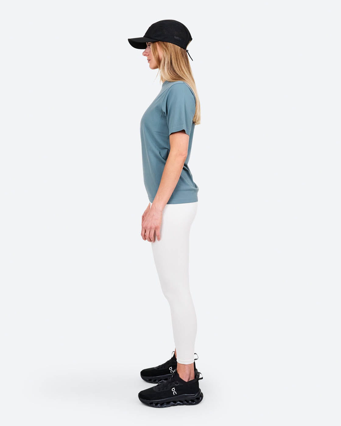 The Mountain Studio CLOTHING - Women - Apparel - Top Mountain Studio *26S*  W. Two Tone Tech T-Shirt