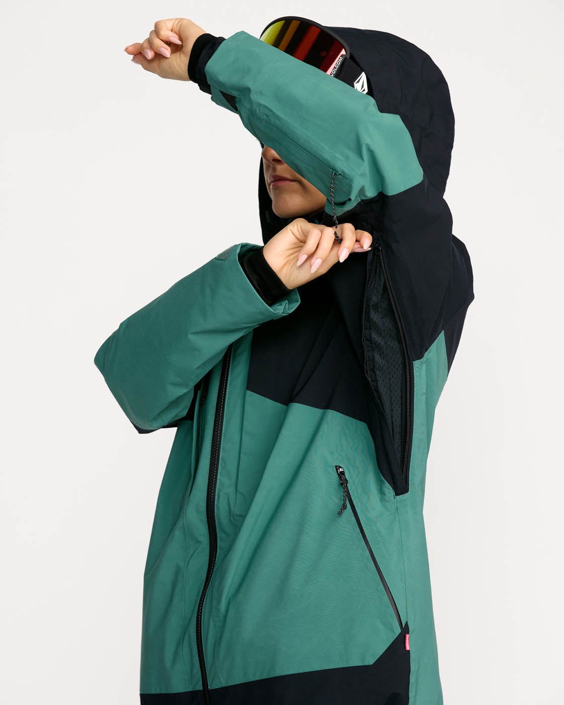 Volcom CLOTHING - Women - Outerwear - Jacket Volcom *25W* W AT Stretch Gore-Tex Jacket