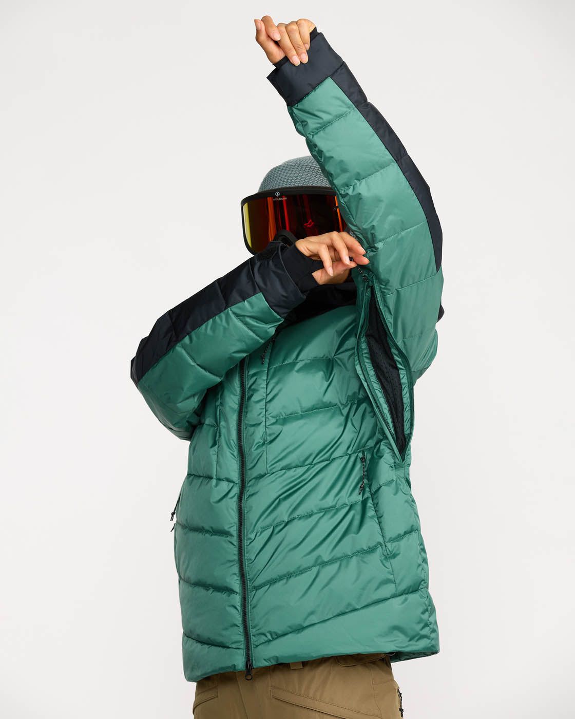 Volcom CLOTHING - Women - Outerwear - Jacket Volcom *25W* W Estes Puff Jacket