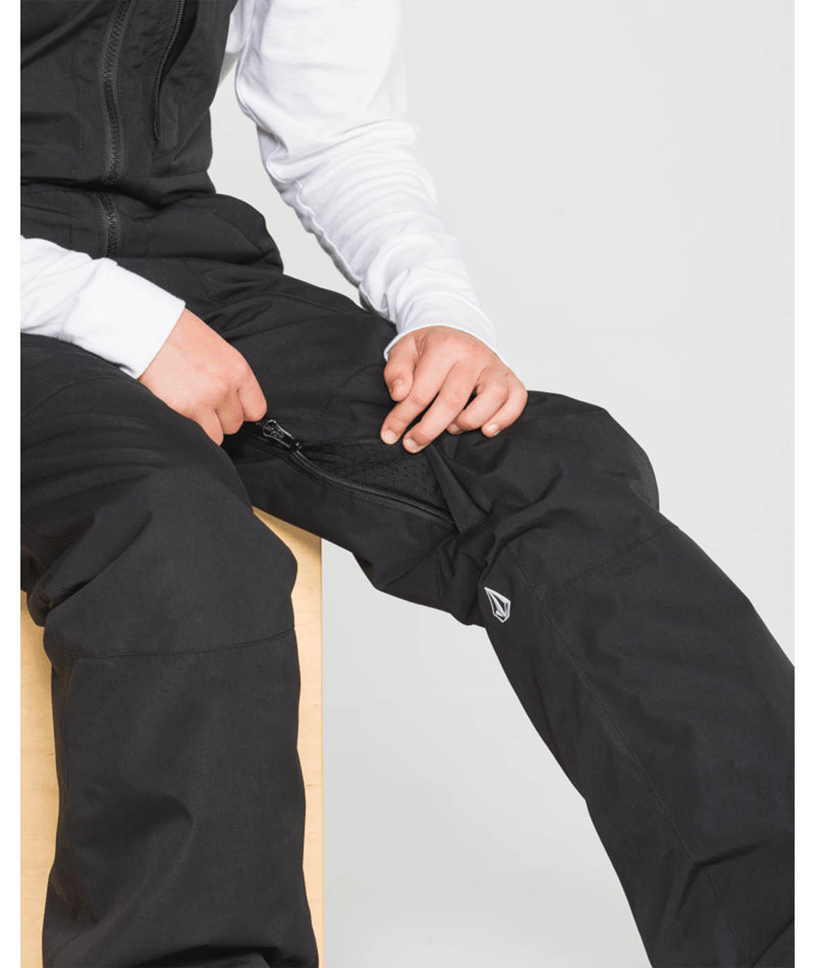 Volcom CLOTHING - Kids - Outerwear - Pant Volcom *26W* Youth  Barkley Ins Bib Overall
